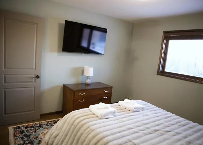 Luxury Northern Light Oasis